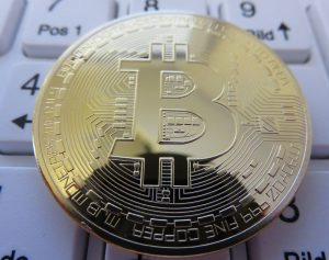 Aktien fallen, Bitcoins fallen, aber Goldpreis steigt deutlich